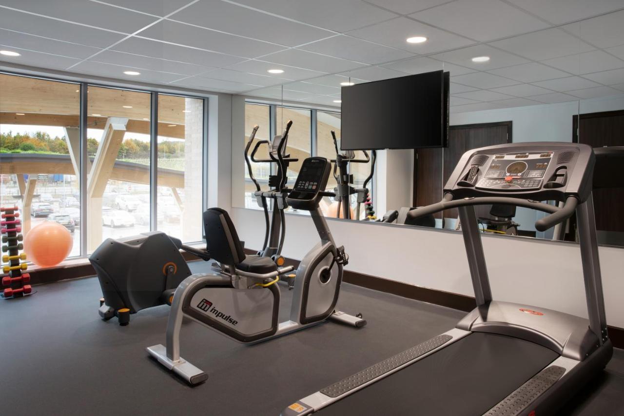 Ramada By Wyndham Leeds East Ξενοδοχείο Εξωτερικό φωτογραφία