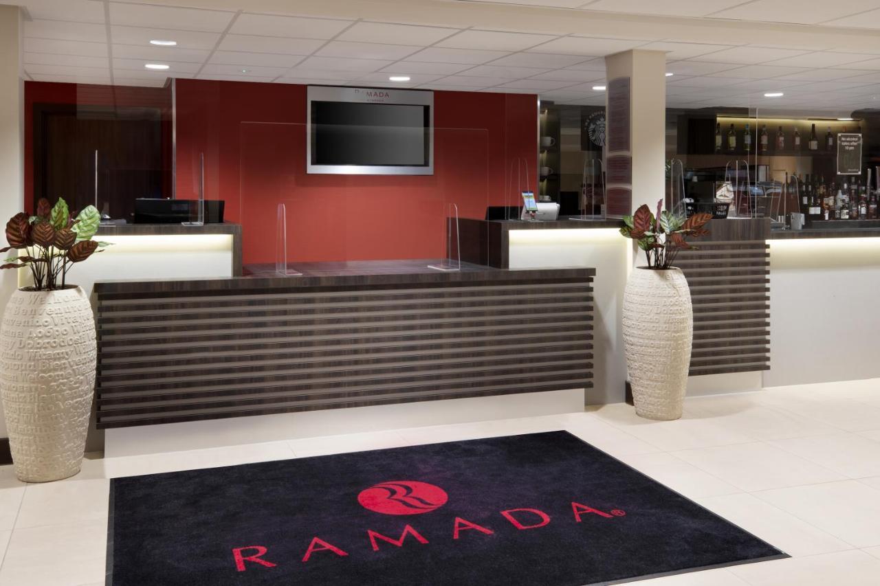 Ramada By Wyndham Leeds East Ξενοδοχείο Εξωτερικό φωτογραφία